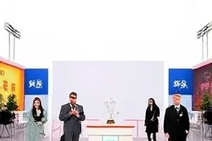 《路透照风波》三次澄清的发布顺序截图